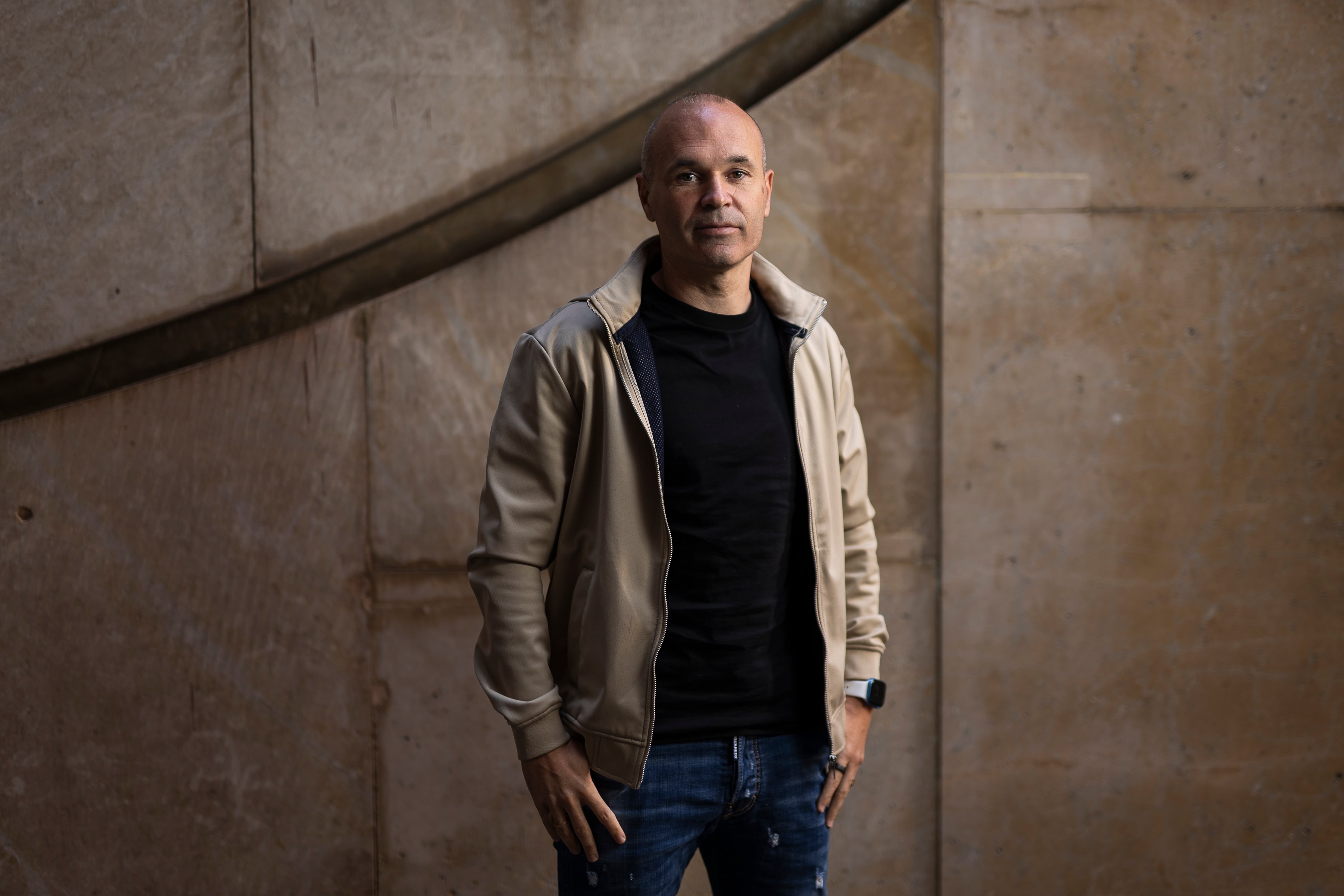 Andrés Iniesta sitúa Barcelona en el epicentro del ciclismo mundial: “Me ha acompañado siempre en mi vida, más allá del fútbol”