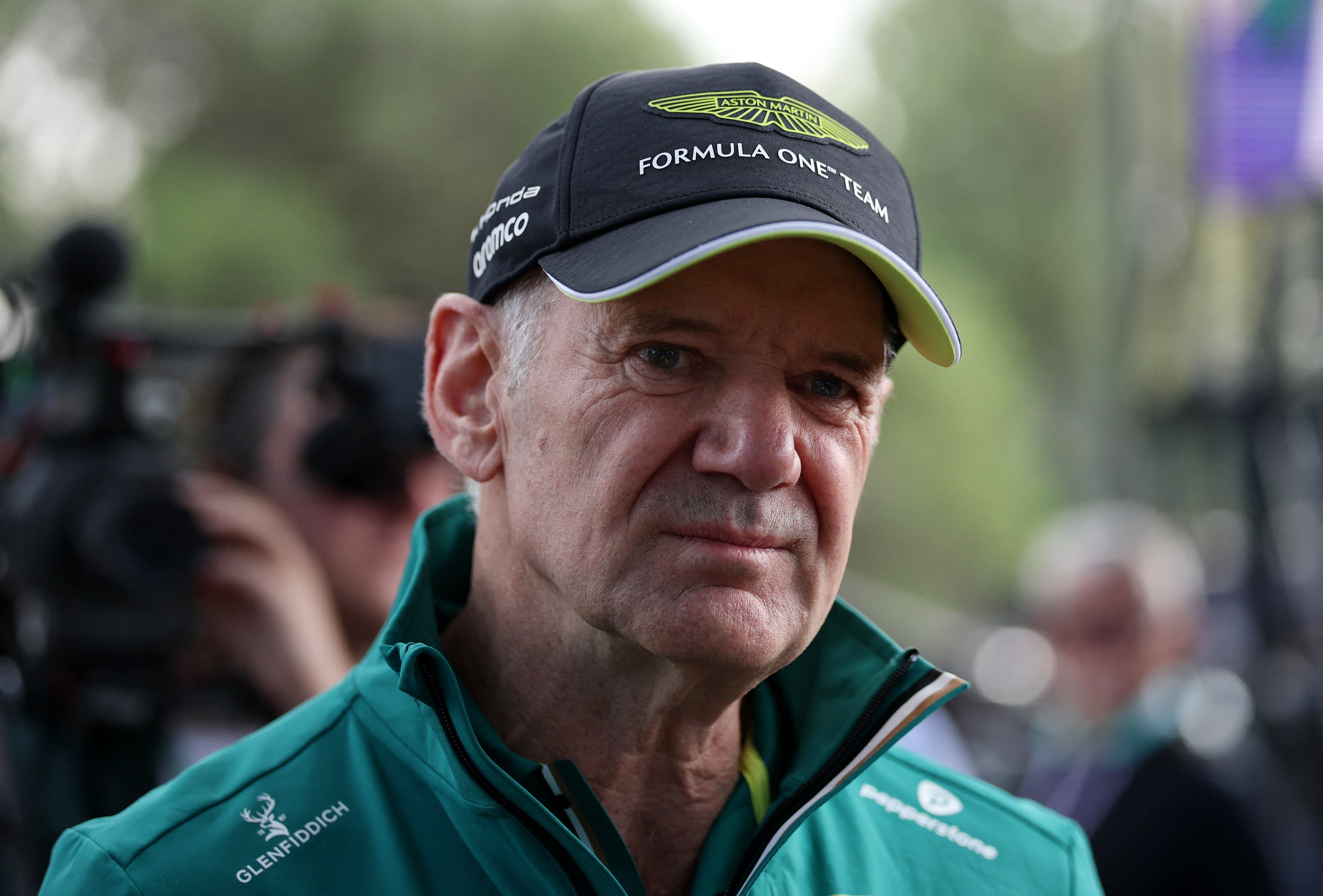 Adrian Newey asume el mal inicio de curso para Aston Martin: “Alonso cree no poder dar más de 25 vueltas consecutivas sin riesgo”