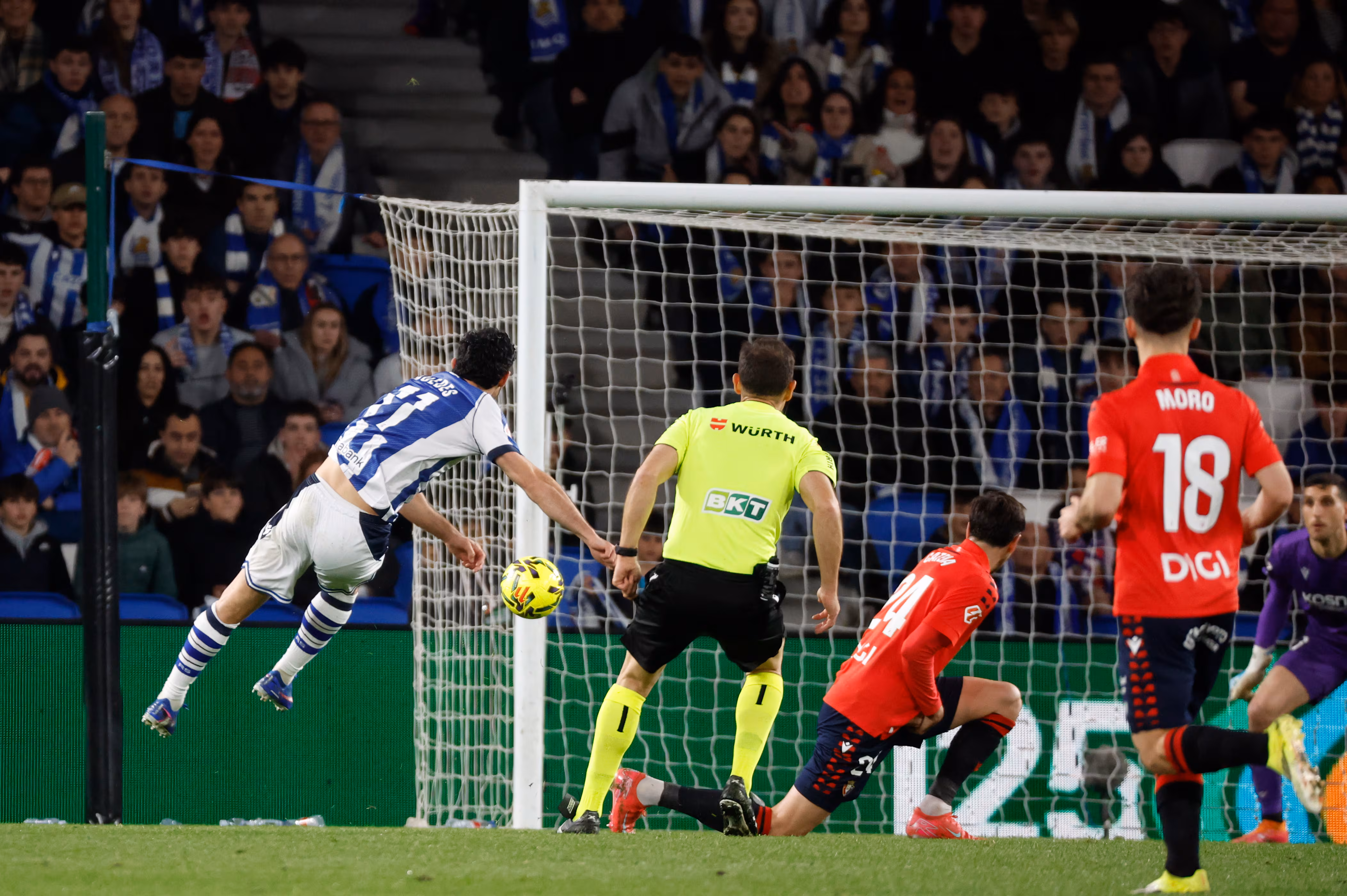 La Real afianza el efecto Matarazzo con otra victoria convincente ante Osasuna